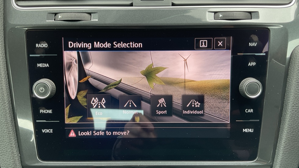 Volkswagen Golf 1.5 TSI EVO SE [Nav] 5dr Petrol Hatchback - Image 38
