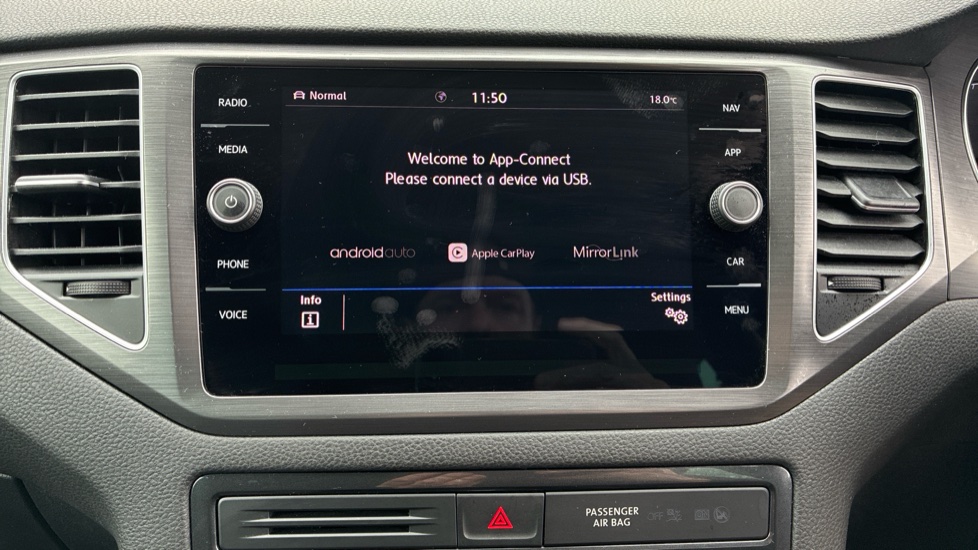 Volkswagen Golf SV 1.6 TDI 115 Match 5dr DSG Diesel Hatchback - Image 30