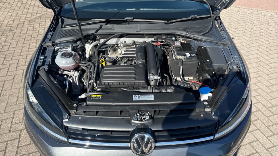 Volkswagen Golf 1.4 TSI SE [Nav] 5dr Petrol Hatchback - Image 8
