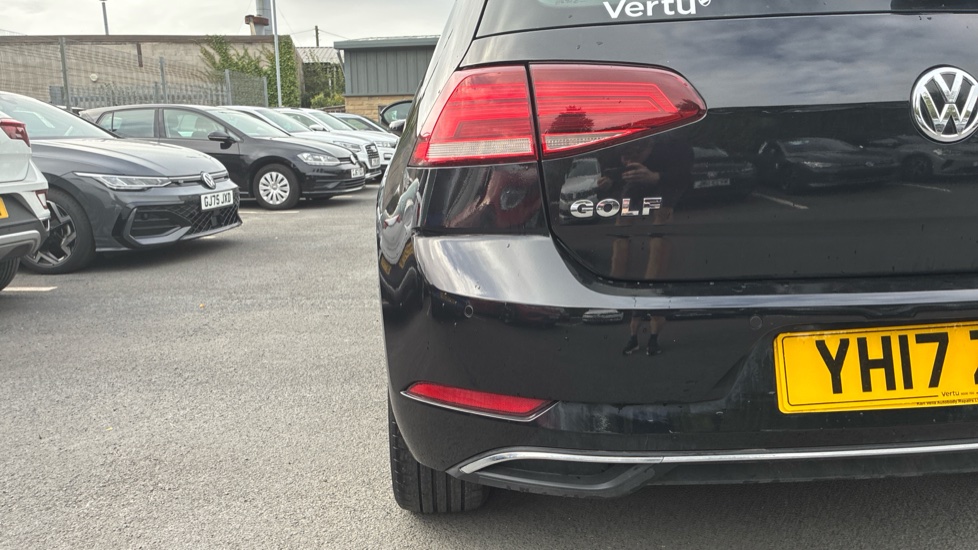 Volkswagen Golf 1.6 TDI SE [Nav] 5dr Diesel Hatchback - Image 40