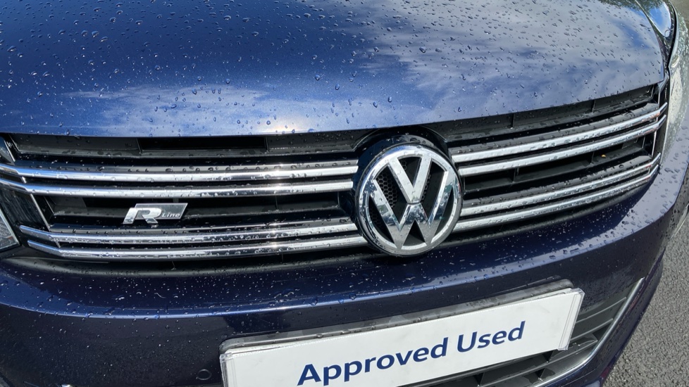 Volkswagen Tiguan 2.0 TDi BlueMotion Tech R-Line Edition 150 5dr DSG Diesel Estate - Image 36