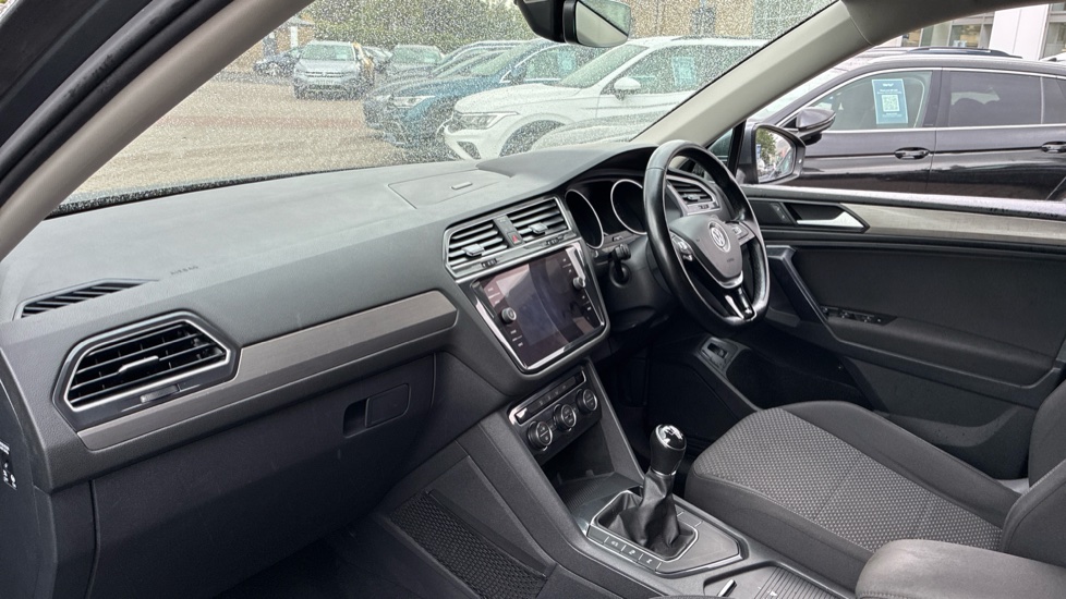 Volkswagen Tiguan Allspace 2.0 TDI Match 5dr Diesel Estate - Image 2
