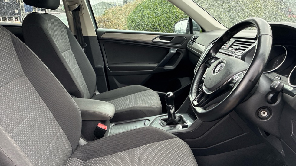 Volkswagen Tiguan Allspace 2.0 TDI Match 5dr Diesel Estate - Image 15