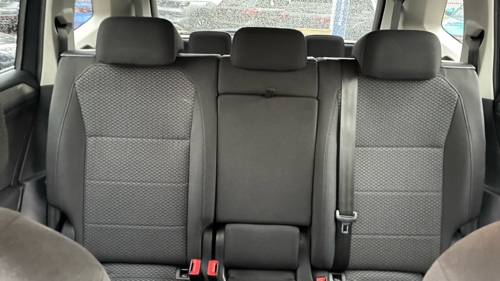 Volkswagen Tiguan Allspace 2.0 TDI Match 5dr Diesel Estate - Image 16
