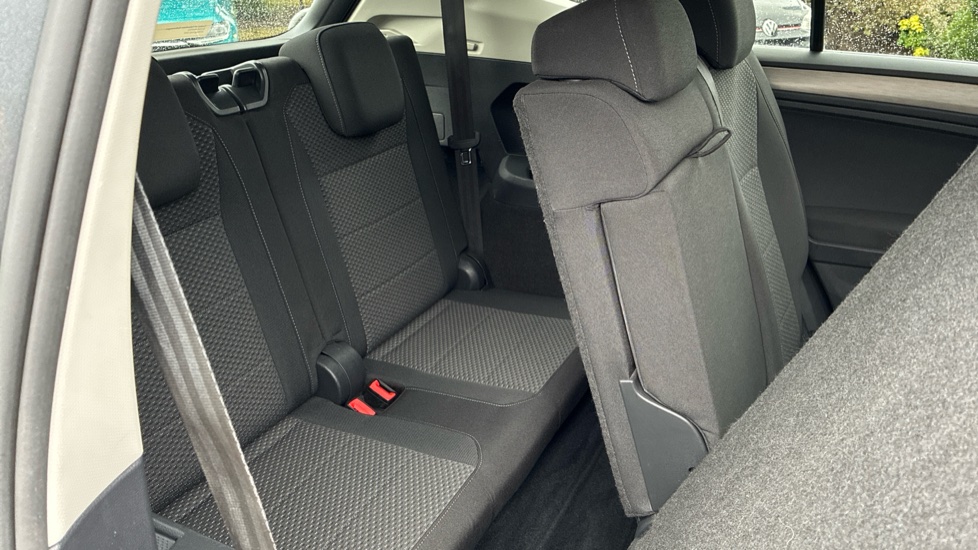 Volkswagen Tiguan Allspace 2.0 TDI Match 5dr Diesel Estate - Image 38