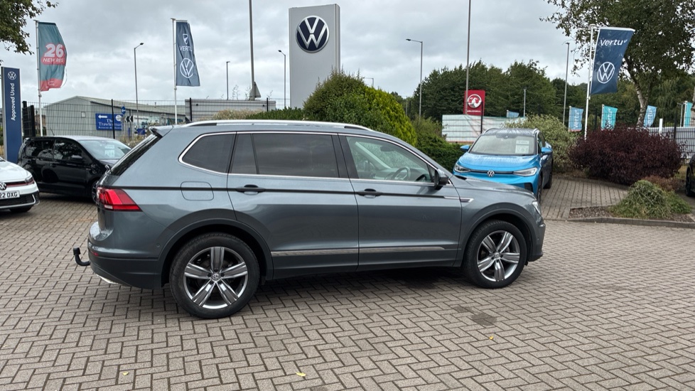 Volkswagen Tiguan Allspace 2.0 TDI Match 5dr Diesel Estate - Image 45