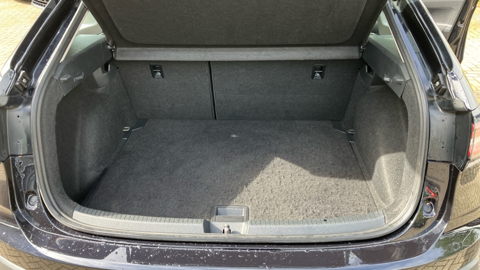 Volkswagen Taigo 1.0 TSI 110 Life 5dr Petrol Hatchback - Image 20