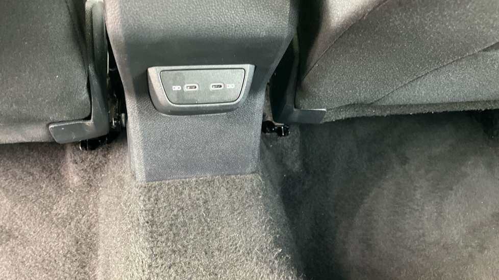 Volkswagen Taigo 1.0 TSI 110 Life 5dr Petrol Hatchback - Image 35