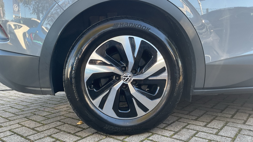 Volkswagen ID.4 125kW Life Ed Pure Perf 52kWh 5dr Auto [110kW Ch] Electric Estate - Image 5