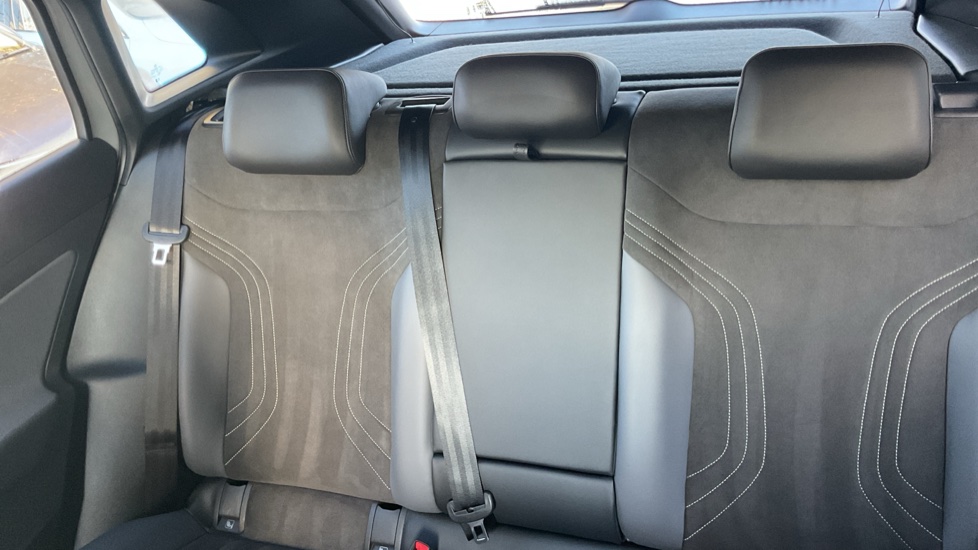 Volkswagen ID.4 125kW Life Ed Pure Perf 52kWh 5dr Auto [110kW Ch] Electric Estate - Image 16