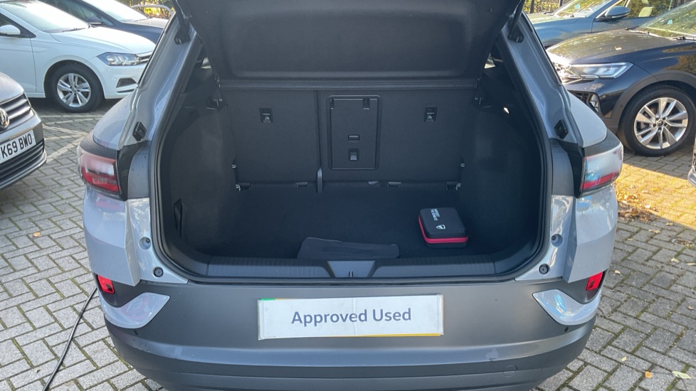 Volkswagen ID.4 125kW Life Ed Pure Perf 52kWh 5dr Auto [110kW Ch] Electric Estate - Image 20