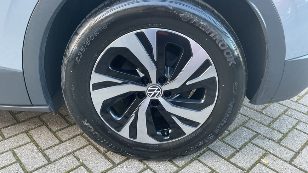 Volkswagen ID.4 125kW Life Ed Pure Perf 52kWh 5dr Auto [110kW Ch] Electric Estate - Image 21