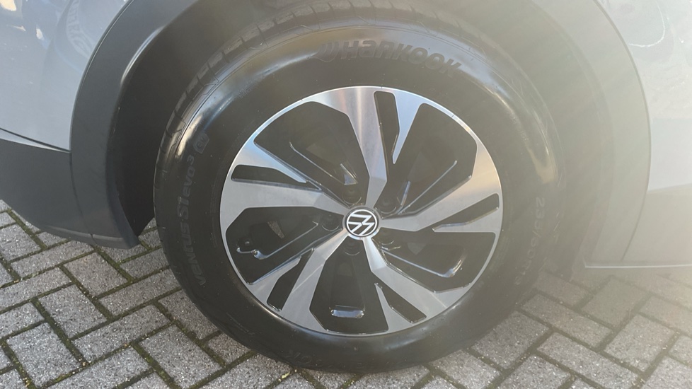 Volkswagen ID.4 125kW Life Ed Pure Perf 52kWh 5dr Auto [110kW Ch] Electric Estate - Image 25