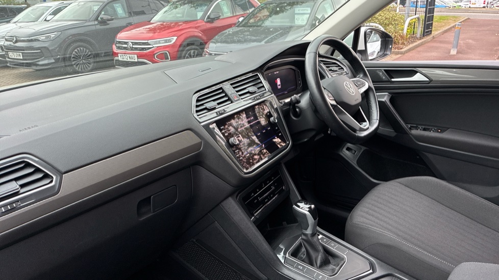 Volkswagen Tiguan Allspace 1.5 TSI Life 5dr DSG Petrol Estate - Image 2