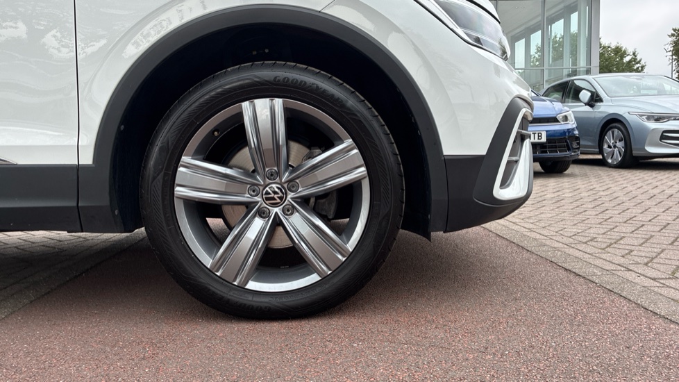 Volkswagen Tiguan Allspace 1.5 TSI Life 5dr DSG Petrol Estate - Image 5