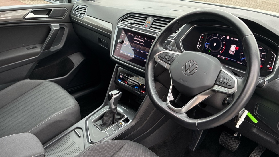 Volkswagen Tiguan Allspace 1.5 TSI Life 5dr DSG Petrol Estate - Image 6