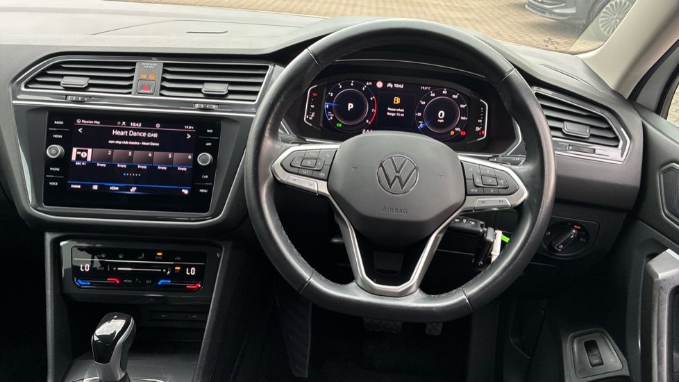 Volkswagen Tiguan Allspace 1.5 TSI Life 5dr DSG Petrol Estate - Image 10