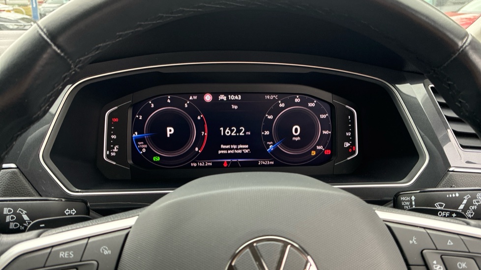 Volkswagen Tiguan Allspace 1.5 TSI Life 5dr DSG Petrol Estate - Image 11