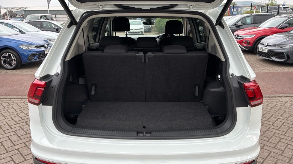 Volkswagen Tiguan Allspace 1.5 TSI Life 5dr DSG Petrol Estate - Image 20