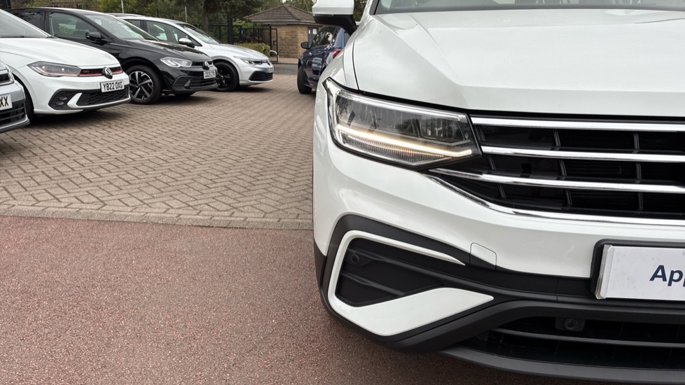 Volkswagen Tiguan Allspace 1.5 TSI Life 5dr DSG Petrol Estate - Image 38