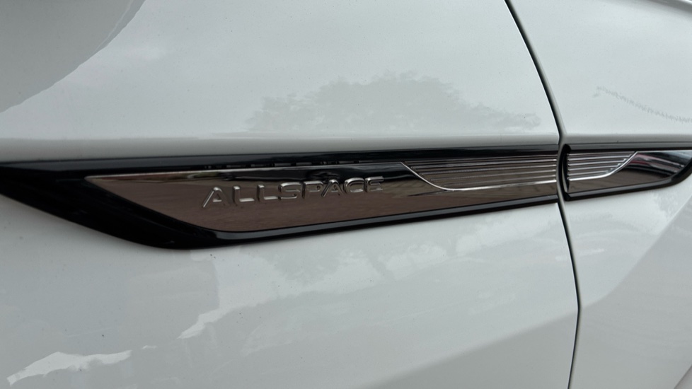 Volkswagen Tiguan Allspace 1.5 TSI Life 5dr DSG Petrol Estate - Image 39