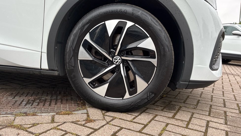 Volkswagen ID.5 128kW Style Pro 77kWh 5dr Auto Electric Coupe - Image 5