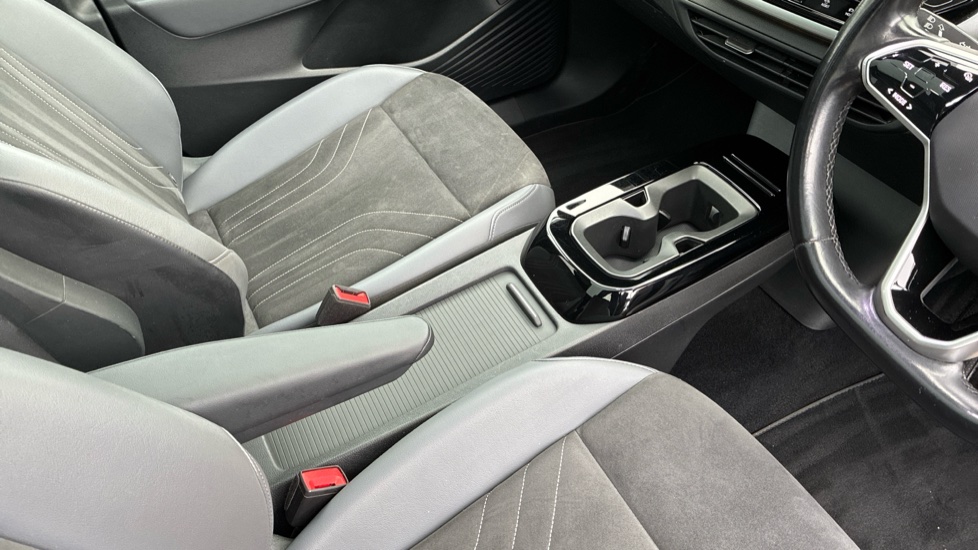 Volkswagen ID.5 128kW Style Pro 77kWh 5dr Auto Electric Coupe - Image 14