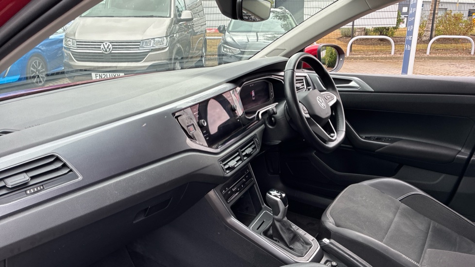 Volkswagen Taigo 1.0 TSI 110 Style 5dr DSG Petrol Hatchback - Image 2
