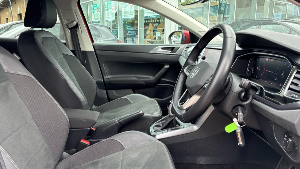 Volkswagen Taigo 1.0 TSI 110 Style 5dr DSG Petrol Hatchback - Image 15