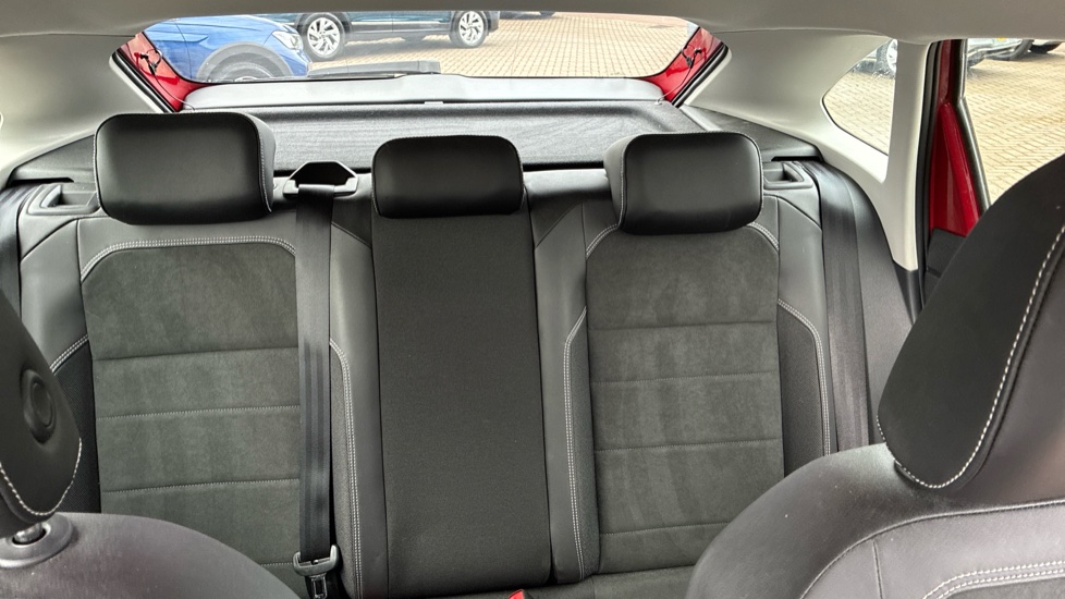 Volkswagen Taigo 1.0 TSI 110 Style 5dr DSG Petrol Hatchback - Image 16