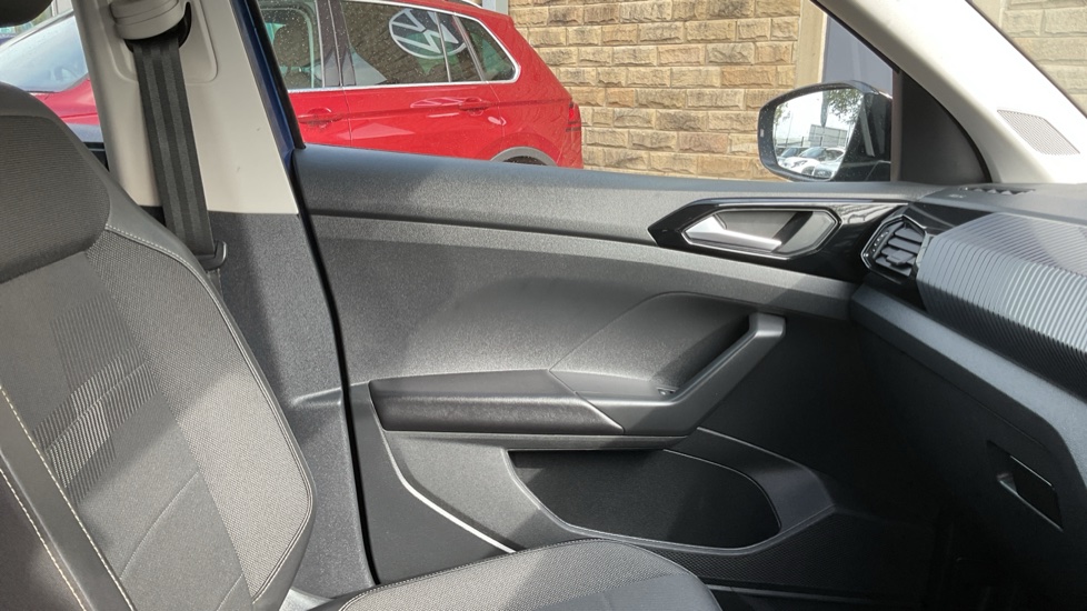 Volkswagen T-Cross 1.0 TSI Black Edition 5dr Petrol Estate - Image 19