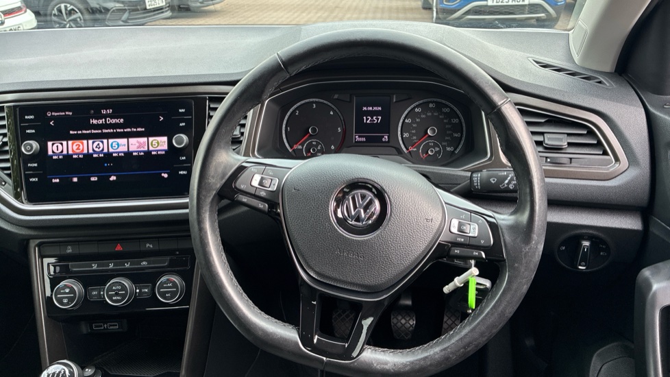 Volkswagen T-Roc 1.6 TDI Design 5dr Diesel Hatchback - Image 10