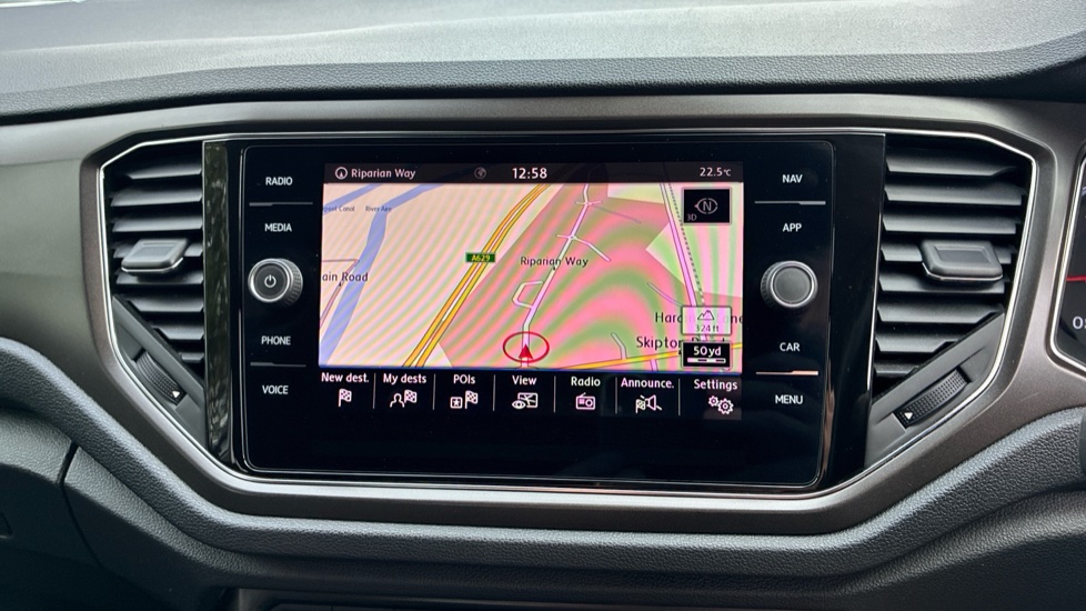 Volkswagen T-Roc 1.6 TDI Design 5dr Diesel Hatchback - Image 22