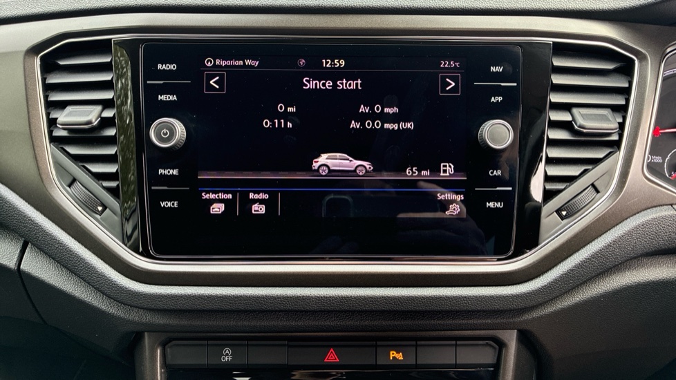 Volkswagen T-Roc 1.6 TDI Design 5dr Diesel Hatchback - Image 24