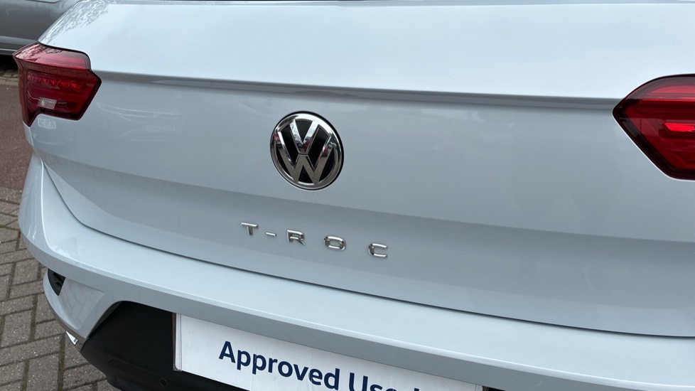 Volkswagen T-Roc 1.6 TDI Design 5dr Diesel Hatchback - Image 42