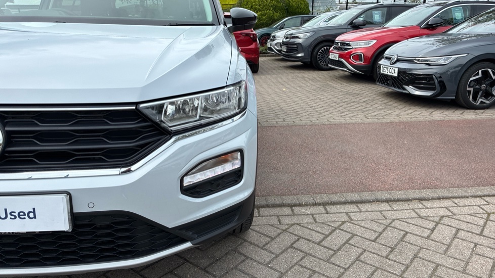 Volkswagen T-Roc 1.6 TDI Design 5dr Diesel Hatchback - Image 44