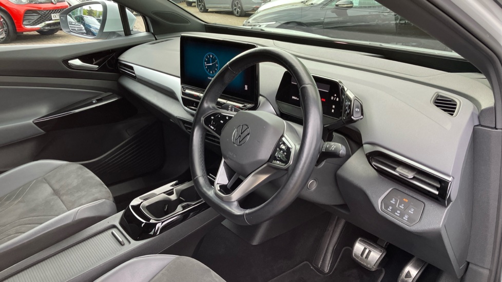Volkswagen ID.5 150kW Max Pro Performance 77kWh 5dr Auto Electric Coupe - Image 6