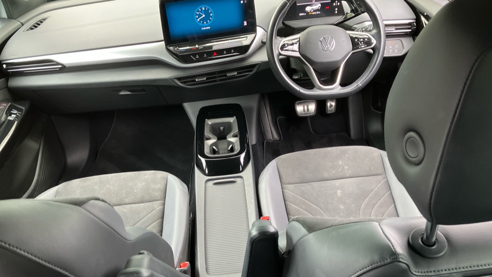 Volkswagen ID.5 150kW Max Pro Performance 77kWh 5dr Auto Electric Coupe - Image 9