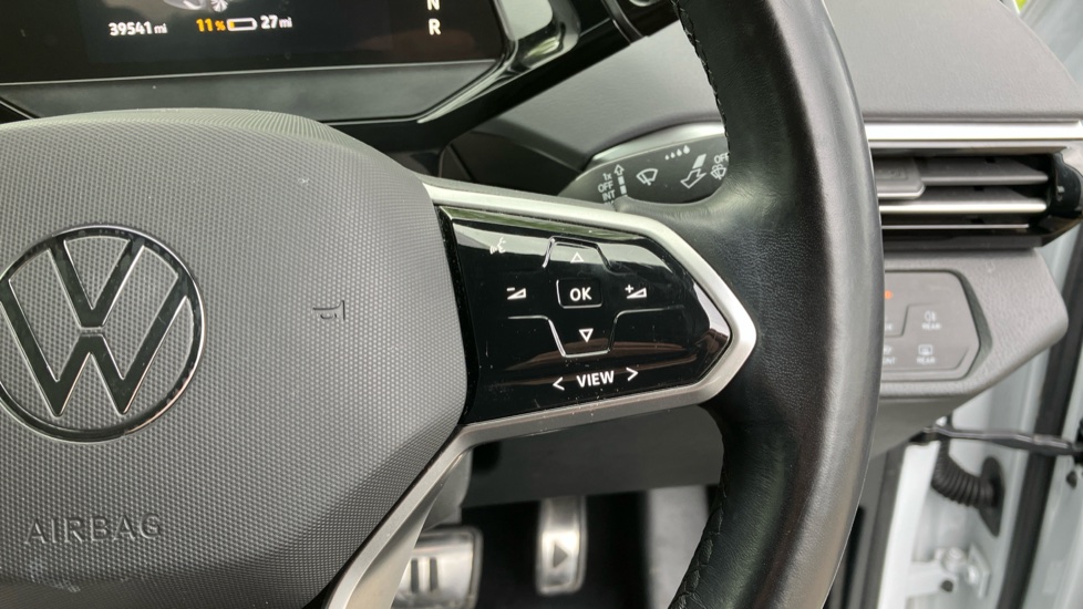 Volkswagen ID.5 150kW Max Pro Performance 77kWh 5dr Auto Electric Coupe - Image 18