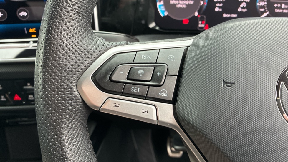 Volkswagen Golf 1.5 TSI 150 R-Line 5dr Petrol Hatchback - Image 17