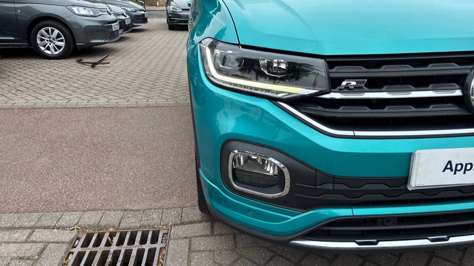 Volkswagen T-Cross 1.0 TSI 115 R-Line 5dr DSG Petrol Estate - Image 37