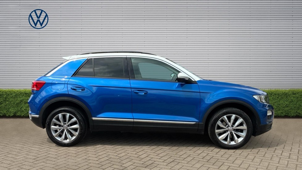Volkswagen T-Roc 1.5 TSI EVO Design 5dr DSG Petrol Hatchback - Image 4