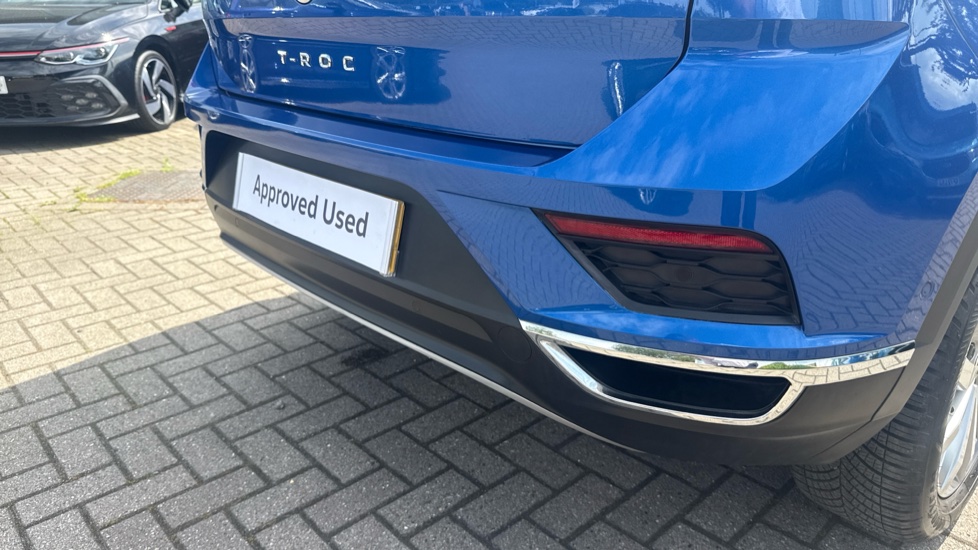 Volkswagen T-Roc 1.5 TSI EVO Design 5dr DSG Petrol Hatchback - Image 39