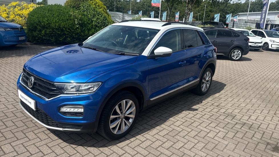 Volkswagen T-Roc 1.5 TSI EVO Design 5dr DSG Petrol Hatchback - Image 43