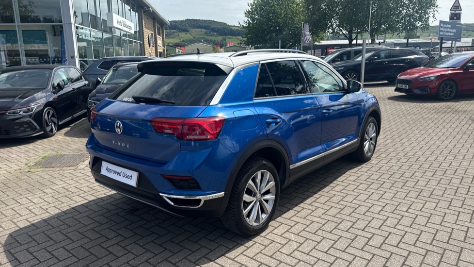 Volkswagen T-Roc 1.5 TSI EVO Design 5dr DSG Petrol Hatchback - Image 44
