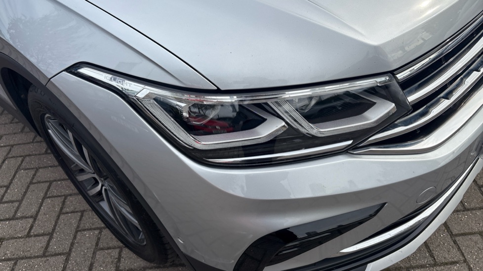 Volkswagen Tiguan 1.5 TSI 150 Elegance 5dr DSG Petrol Estate - Image 41