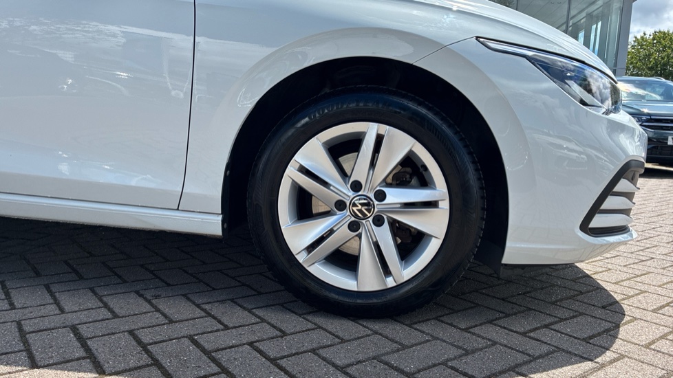 Volkswagen Golf 1.5 TSI 150 Life 5dr Petrol Hatchback - Image 5