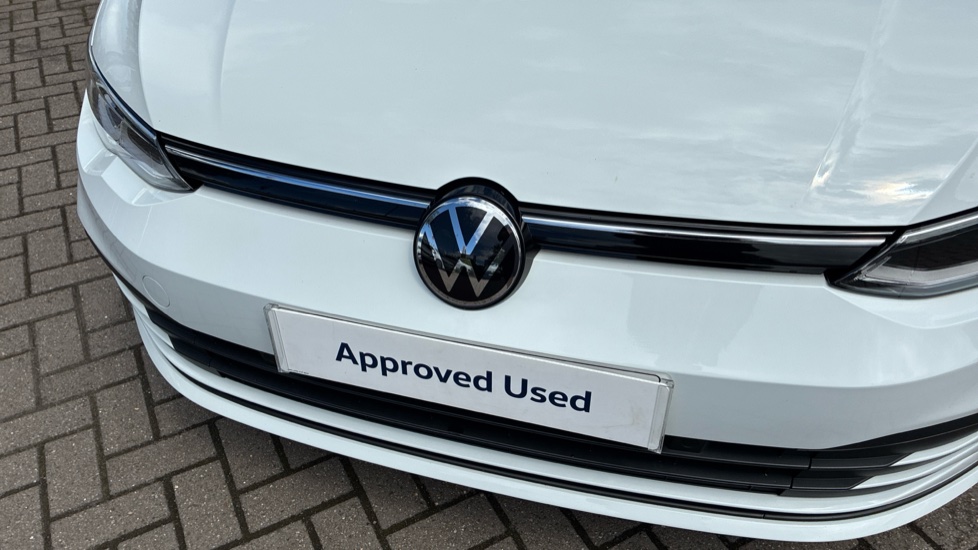 Volkswagen Golf 1.5 TSI 150 Life 5dr Petrol Hatchback - Image 39
