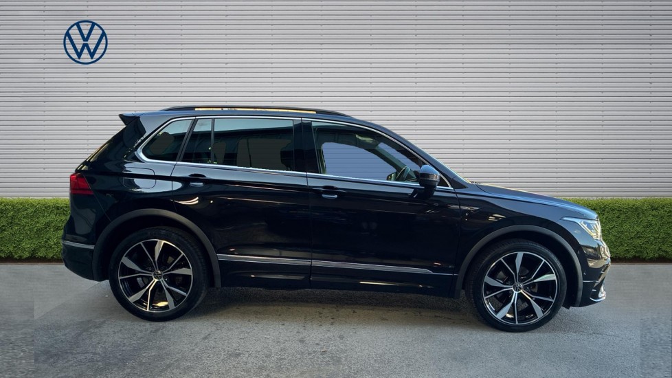 Volkswagen Tiguan 1.5 TSI 150 R-Line Edition 5dr DSG Petrol Estate - Image 4