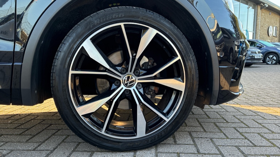 Volkswagen Tiguan 1.5 TSI 150 R-Line Edition 5dr DSG Petrol Estate - Image 5